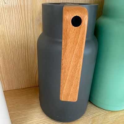Feiyou 2024 botella de agua de vacío portátil de acero inoxidable elegante y moderna para regalos de negocios