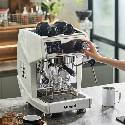 Máquina de café expreso comercial con función de bebida directa con todos los accesorios