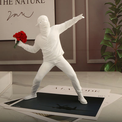 Patrón de resina vertical Banksy Arrojando flores Chicos contemporáneos Art Deco Espejo cruzado