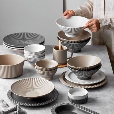 Confección de cerámica de relieve nórdico Ensalada clara Tazas de cuenco Tazas Platillos