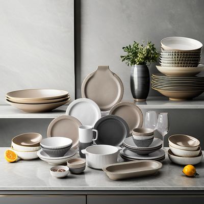 Diseño de relieve de vidrio mate Placas desechables Cuencos Tazas de plástico de color personalizado