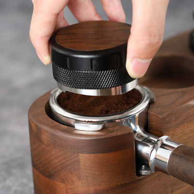 Altura ajustable Espresso Tamper Madera de nuez y base de aluminio para el amortiguación perfecta