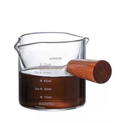Vidrio de alto borosilicato estilo copa de medición utensilios de seguridad de microondas con mango de madera