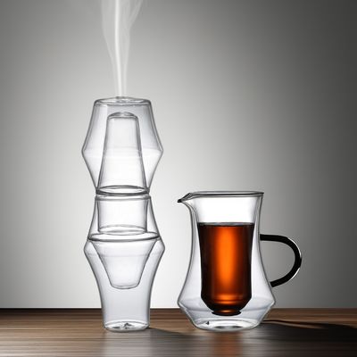 Diseño de una cafetera de vidrio de alto borosilicato fabricada con acero inoxidable
