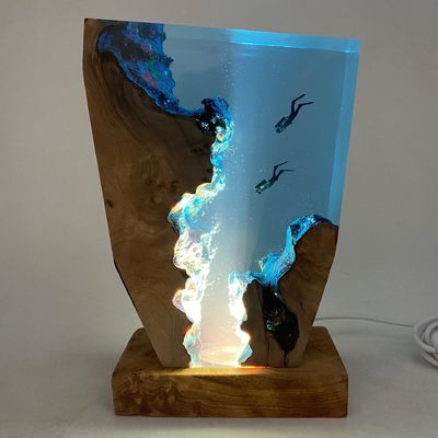 Arte moderno estilo antiguo creativo de tiburón buzo lámpara de noche LED con construcción de bambú