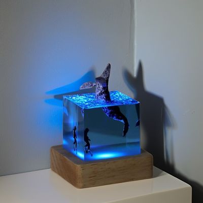 Arte moderno estilo antiguo creativo de tiburón buzo lámpara de noche LED con construcción de bambú