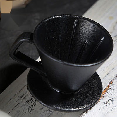 Cafetera de cerámica de estilo europeo con diseño clásico y taza