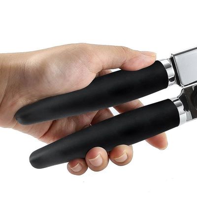 Abridor de lata de acero inoxidable multifuncional personalizado con borde liso y mango de madera