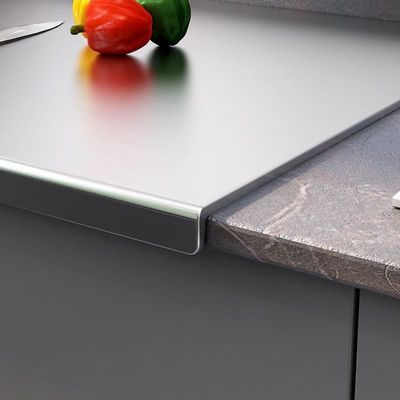 Tabla de corte transparente y helada 4 con medidas para diseño de cocina moderna