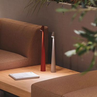 Lámpara de mesa LED de cerámica delgada portátil con 3 niveles de brillo