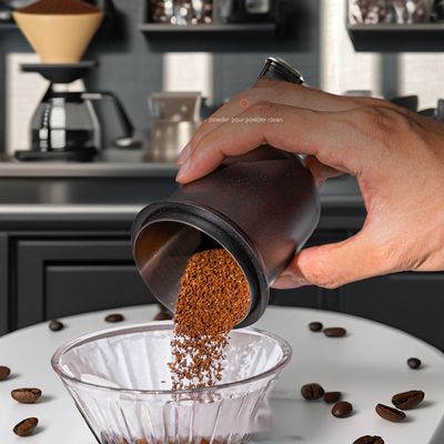 Diseño moderno de acero inoxidable de manos libres, taza de dosificación de café invertida con tipo de plástico PP