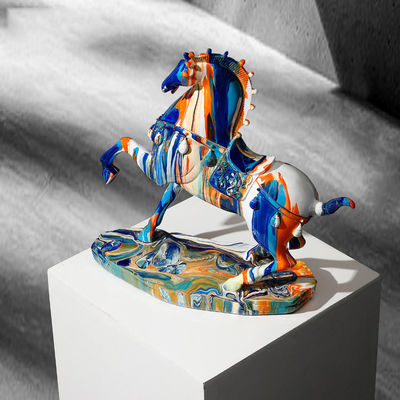 Decoración de hogares y paredes de época Arte moderno Estilo antiguo Ornamento de resina de caballo galopante