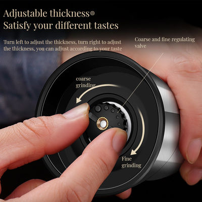 Acero inoxidable Manual Grinder de especias de bambú Función Molino de pimienta Sal para cocina en casa