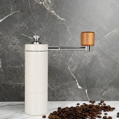 Moderno estilo de diseño de cerámica Burr Manual Grinder de granos de café con ajustes ajustables