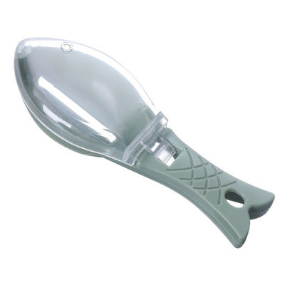 Saludos para limpiar los mostradores de la cocina con este raspador manual de escamas de pescado