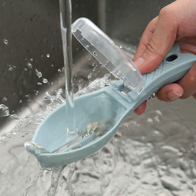 Saludos para limpiar los mostradores de la cocina con este raspador manual de escamas de pescado