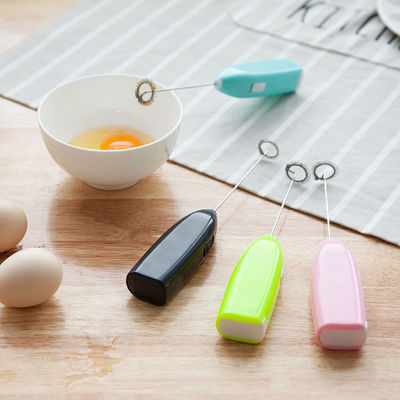 2024 Diseño Mini eléctrico portátil batedor de huevos de acero inoxidable Whisk para huevos de café de leche