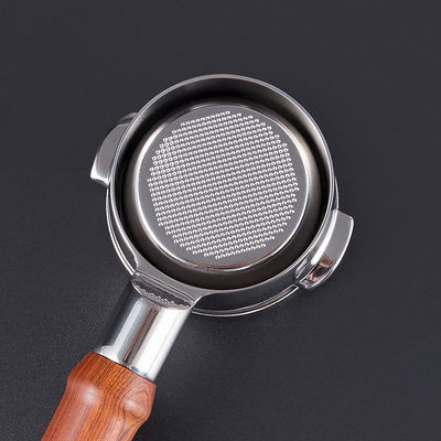 Equipo de dosificación de precisión Anillo de dosificación de café respetuoso con el medio ambiente para filtros portátiles de 51MM 58MM