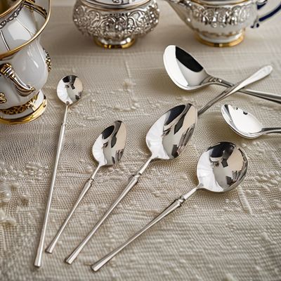 Conjunto de comedores de cuchara de plata con tenedor de oro de 24 piezas de acero inoxidable para hoteles