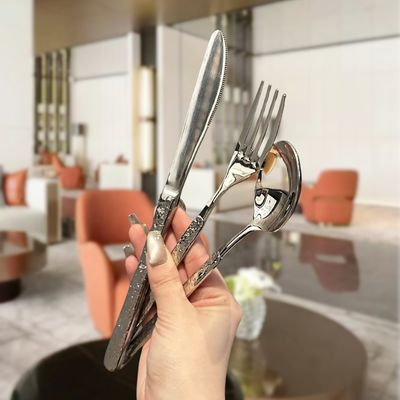 Bestek Cuchillería de acero inoxidable para 4 personas Elegantes cubiertos de oro para restaurantes