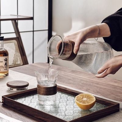 Potrero de agua de vidrio de alto borosilicato Logotipo personalizado Jarrón de vidrio y taza estilo moderno