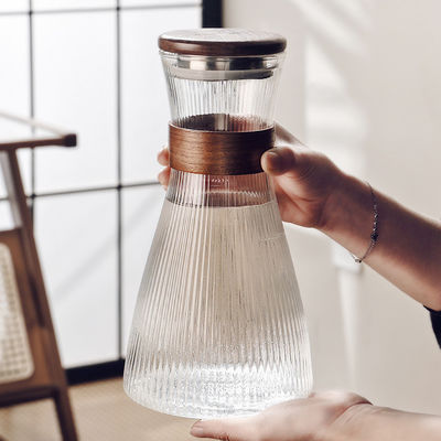 Potrero de agua de vidrio de alto borosilicato Logotipo personalizado Jarrón de vidrio y taza estilo moderno