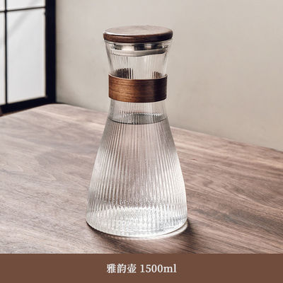 Tamaño personalizado Conjunto de bebidas de vidrio de alto borosilicato para botellas de agua fría para el hogar moderno