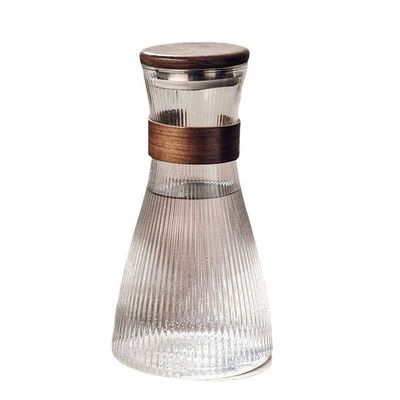 Tamaño personalizado Conjunto de bebidas de vidrio de alto borosilicato para botellas de agua fría para el hogar moderno