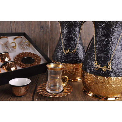 Copo de té de vidrio y platillo de cerámica personalizado con vasos de café