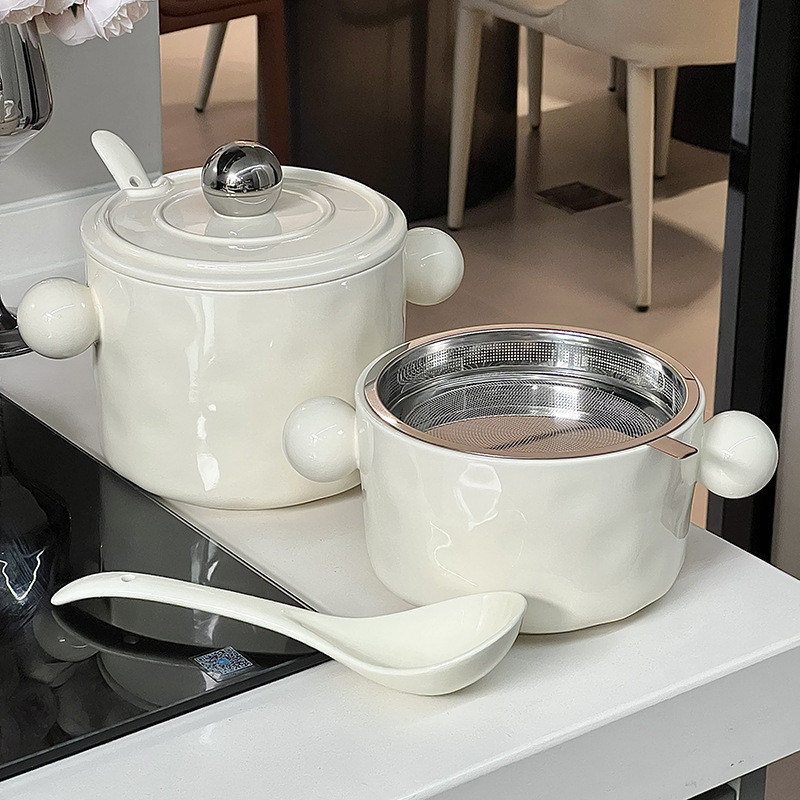 Necesidades de impresión Diseño de orejas dobles Cuenco de fideos de cerámica en forma de corazón blanco con tapa de acero inoxidable