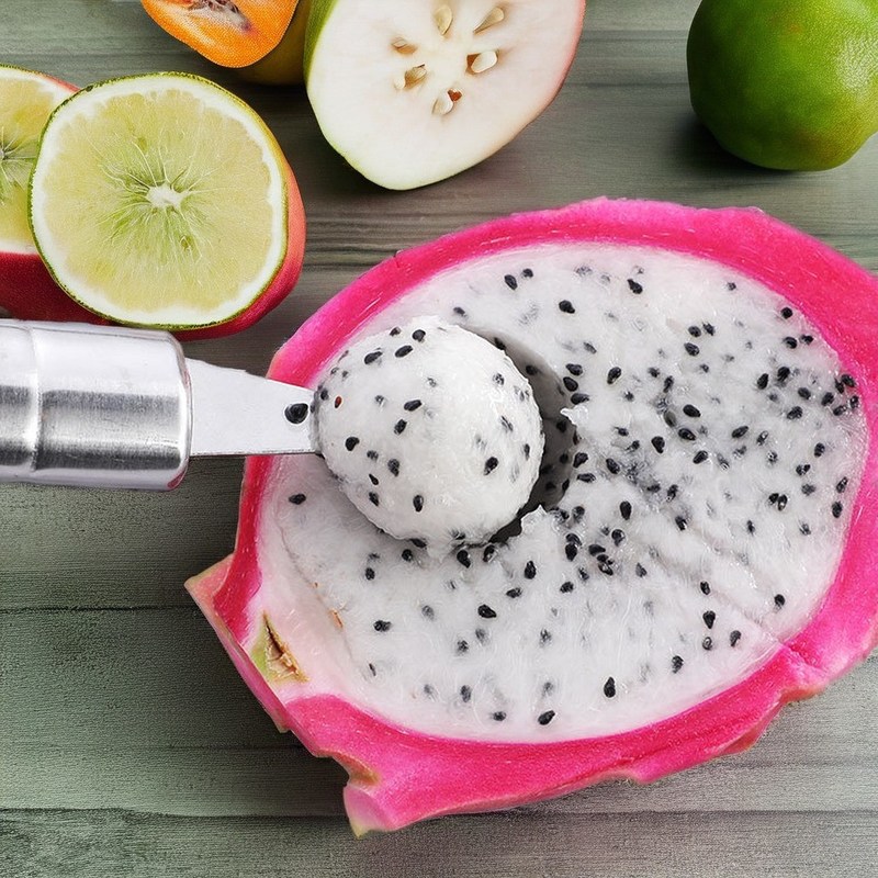 Cortar verduras y tallar frutas sin esfuerzo con este utensilio de cocina de acero inoxidable