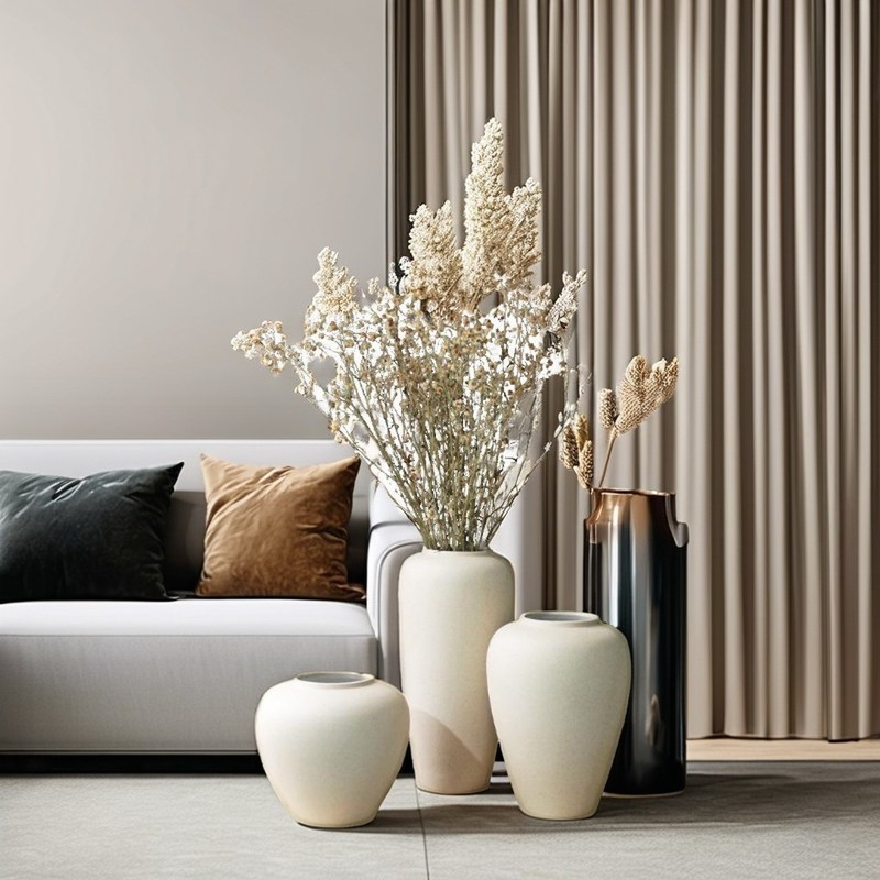 Actualice su sala de estar con una jarra grande para decoración moderna y arreglos florales