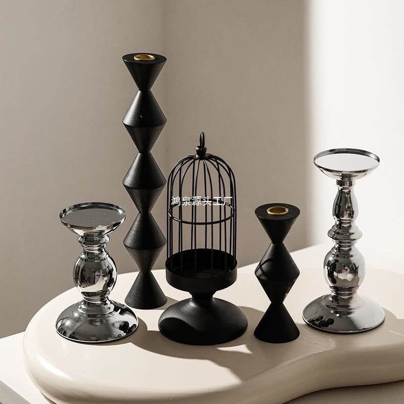 Casa Decorativa American Iron Candlestick de la mesa para el metal Aromaterapia Candlestick