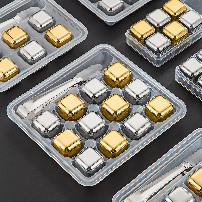 Logotipo personalizado Cubes de hielo de metal aceptables para refrigeradores de bebidas y accesorios de bar reutilizables